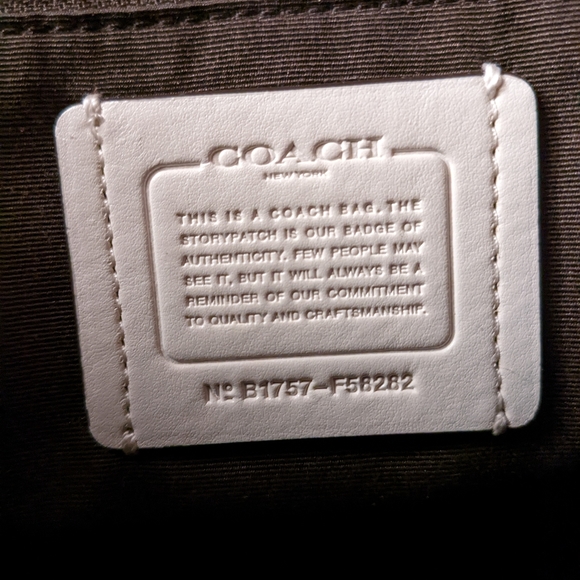 Coach pattern tan purse - Picture 4 of 5